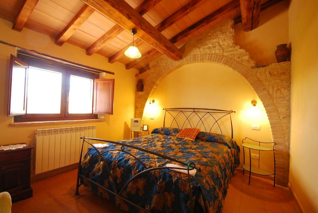 Agriturismo La Casella Villa San Terenziano Eksteriør bilde